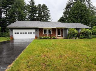 14 Crownwood Lane, Queensbury, NY 12804