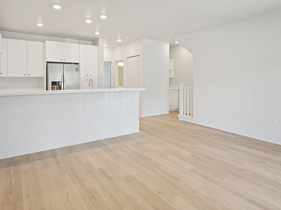 4th image of 91-1171 Hoonaauao St #1403
