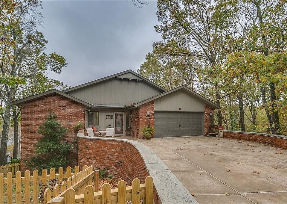 1st image of 55 Kensington Dr