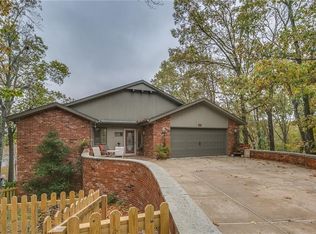 55 Kensington Dr, Bella Vista, AR 72715