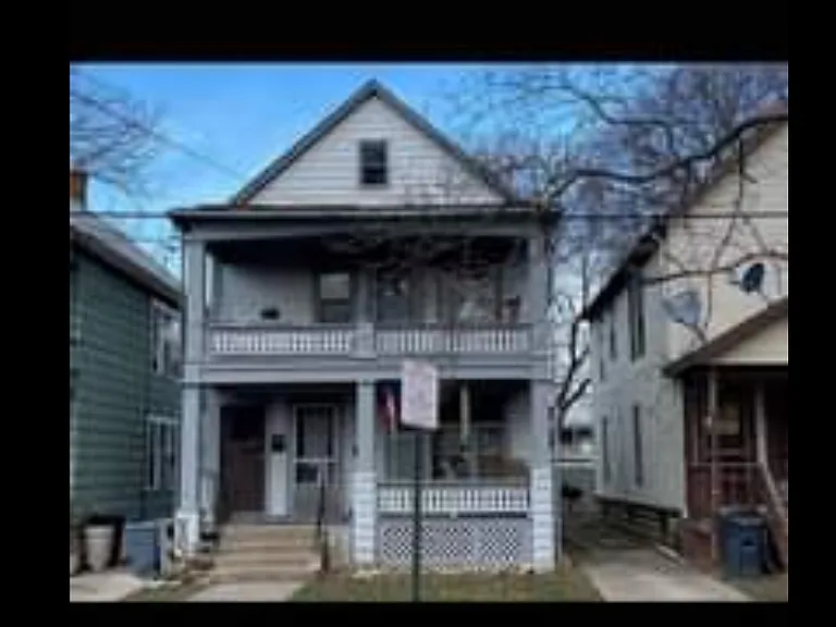 1352 W 10th St #1 — Photo 1