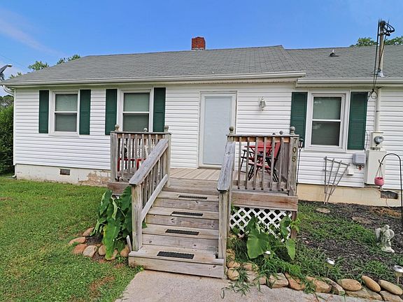 4th image of 705 Henrietta Dr