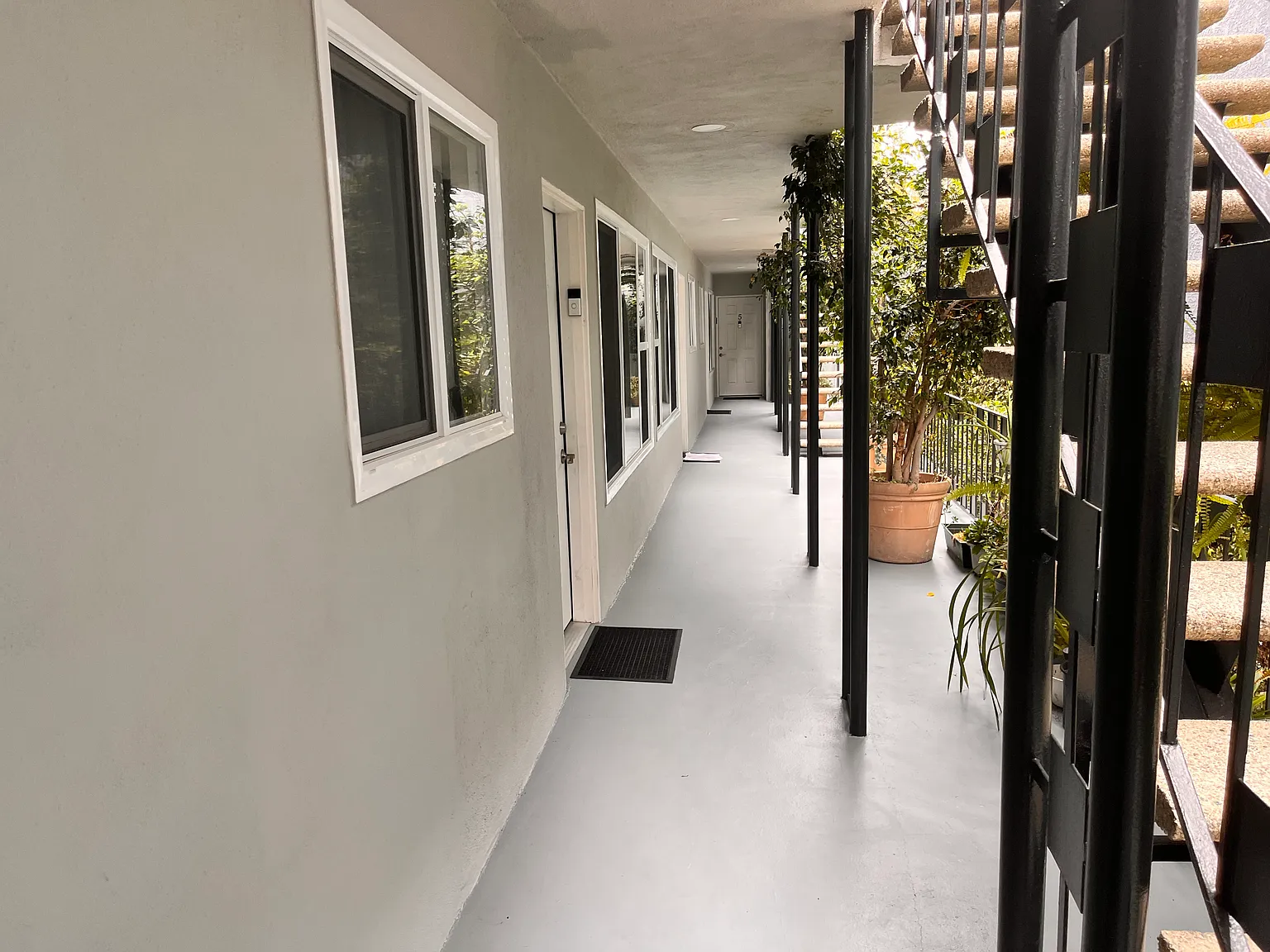 1 bed, 850 sqft, $2,300 — Photo 4