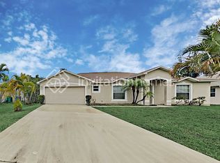 720 SE Lansdowne Ave, Port Saint Lucie, FL 34983