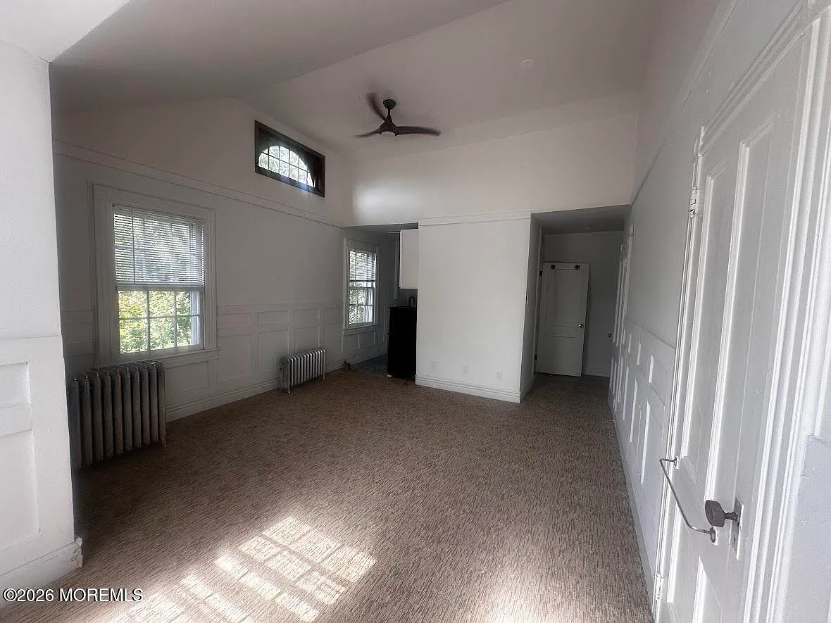7 Monmouth Rd — Photo 1