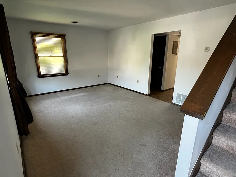 915 Southgate Dr #13 — Photo 10