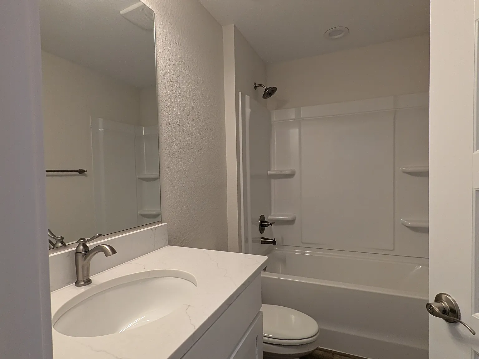 3 bed, 1453 sqft, $1,825 — Photo 2