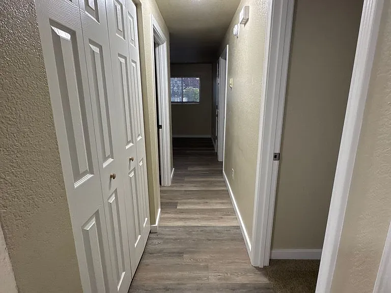 75 E 860 S #3 — Photo 6