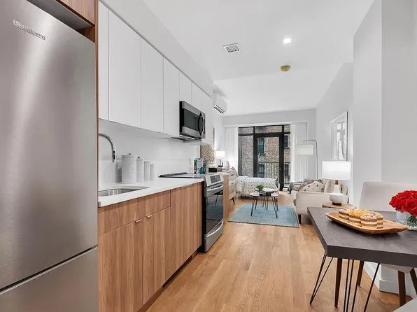 30-38 29th St #2B, Astoria, NY 11102