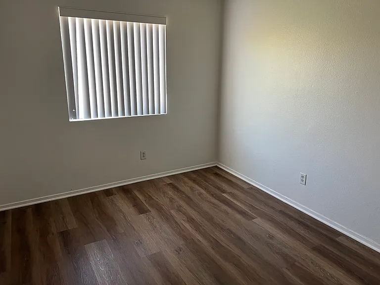 9471 Perennial View Ave — Photo 15