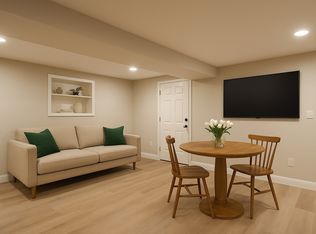 (Undisclosed Address), East Islip, NY 11730