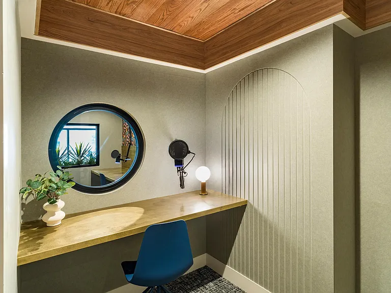 Record, create, and connect in Modera St. Paul's podcast studio, a unique amenity bringing modern convenience to life in downtown Dallas.