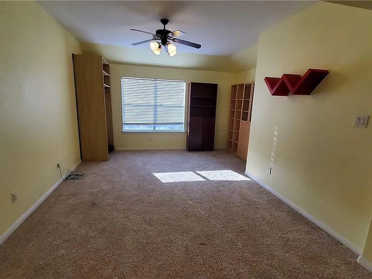 9421 Lisi Anne Dr — Photo 18