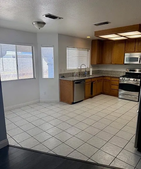 8383 Brad Oaks Cir — Photo 6