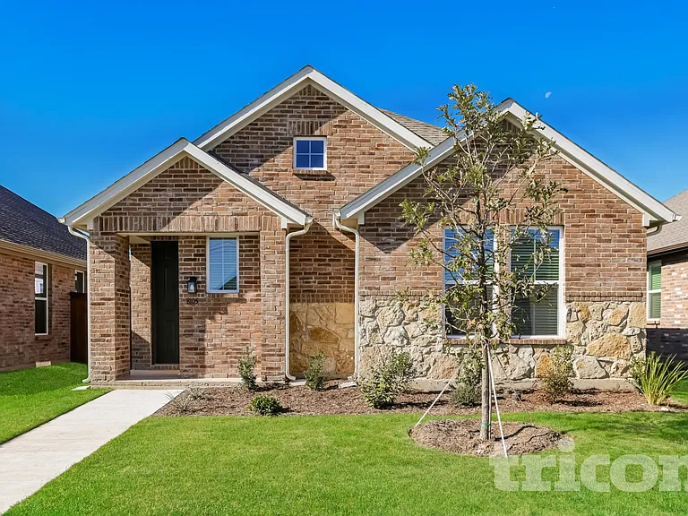 8105 Brookhaven Dr — Photo 1