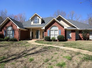 45 Acorn Ct, Cataula, GA 31804