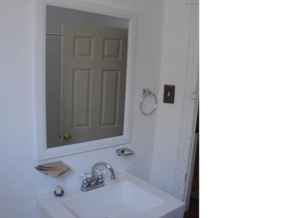 5th image of 519 W Westmoreland St