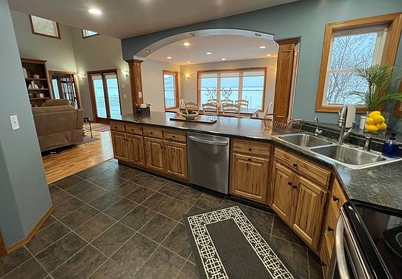 2nd image of 2147 SE Lake Dr