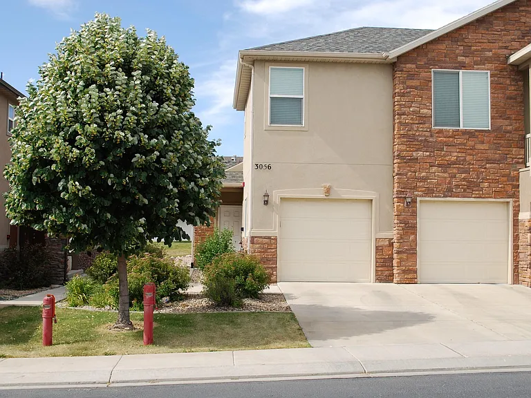 3056 W Desert Lily Dr — Photo 1