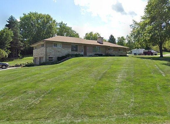 3rd image of 11201 Parkview Ln