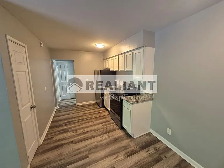 2517 Warren St #2 — Photo 4