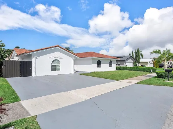 13961 SW 156th Ter, Miami, FL 33177