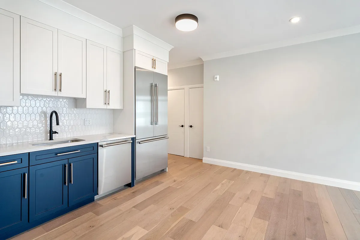 Building Photo - 142 Pleasant St #3