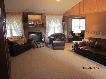 3rd image of 120 Irongate Dr