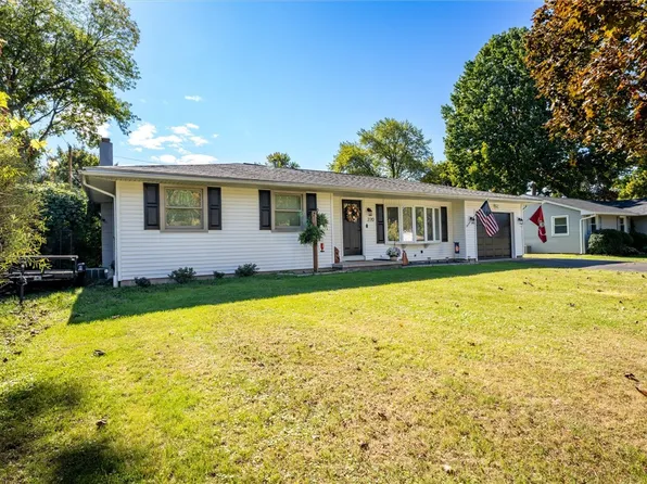 270 Shadmore Dr, Rochester, NY 14626