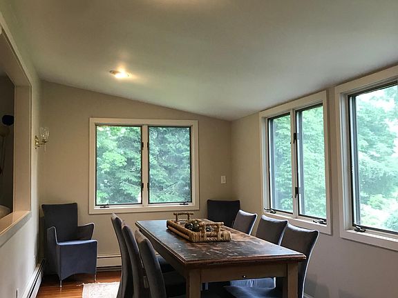 4th image of 23 Covewood Dr