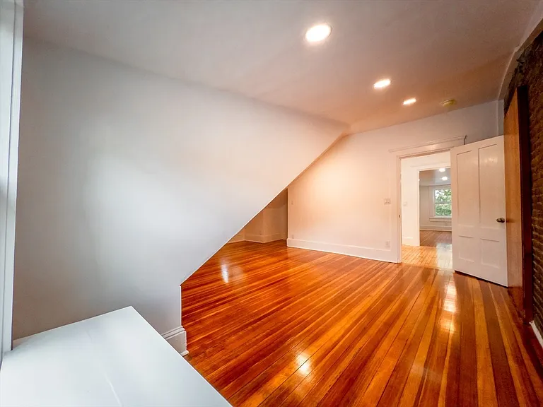 100 Chestnut Ave #3 — Photo 17