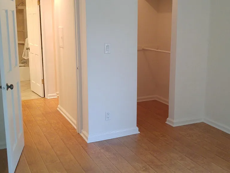 365 Burchett St #202 — Photo 14