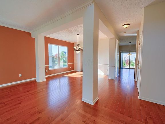 5th image of 3265 Walkerview Dr