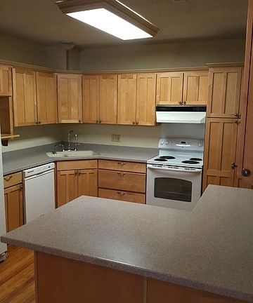 4th image of 216 N Upson Dr