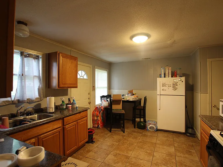 2104 Sunnybrook Dr — Photo 9