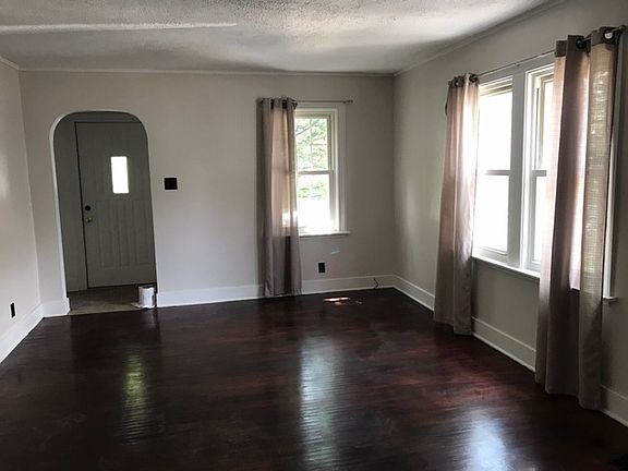 2nd image of 214 Chilton Ave