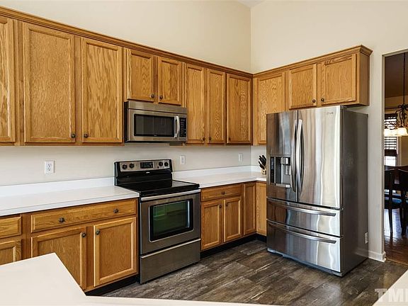 4th image of 904 White Meadows Dr