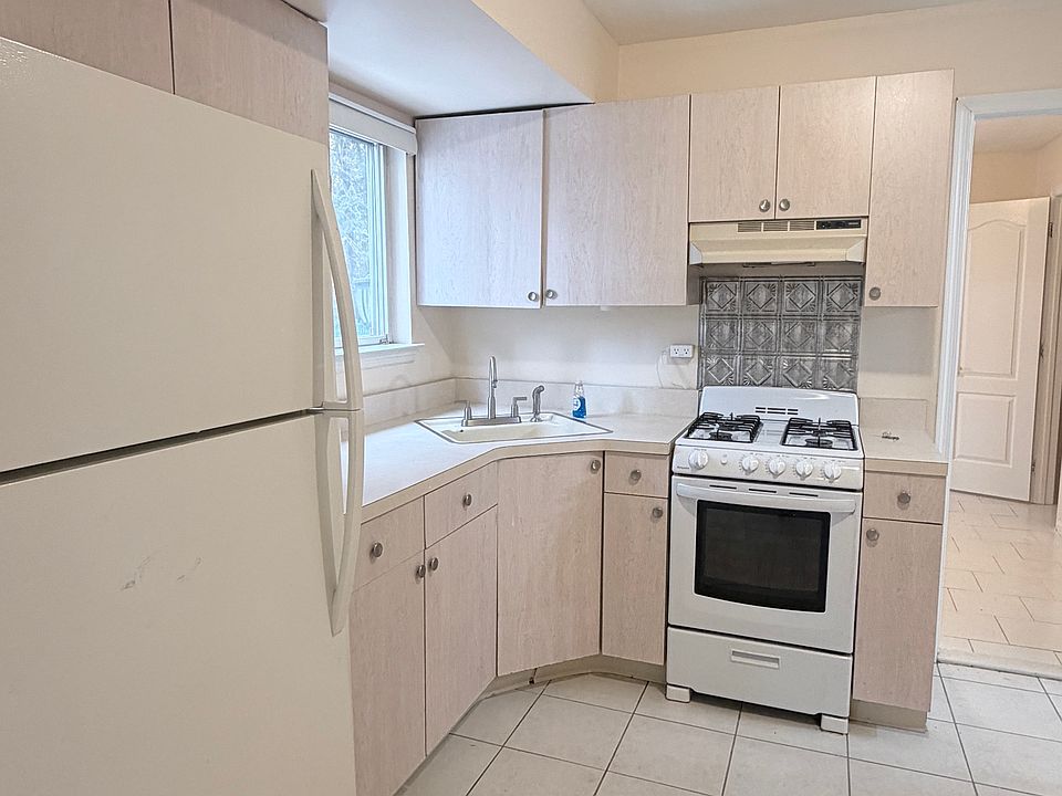 1st image of 4 Marisa Ct #1F