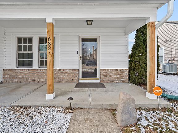 3rd image of 632 Hollowood Ln