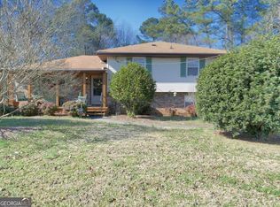 6965 Stephens Dr, Rex, GA 30273