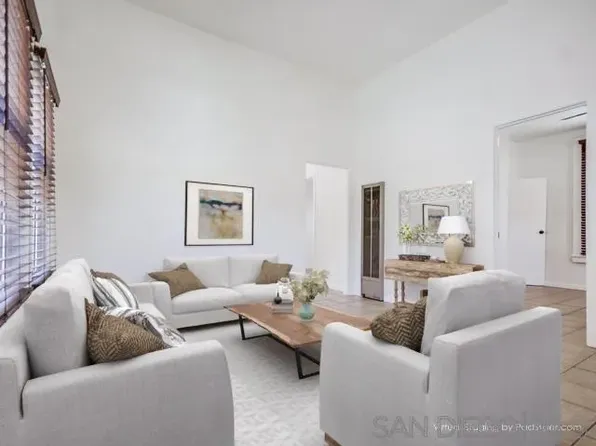 5044 Auburn Dr, San Diego, CA 92105