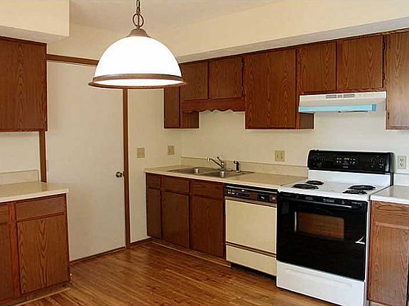 4th image of 3055 Argonne Ln N #3055