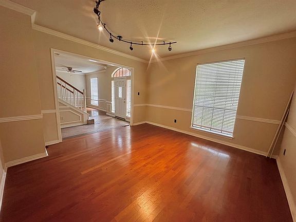 3rd image of 3806 Fern River Drive