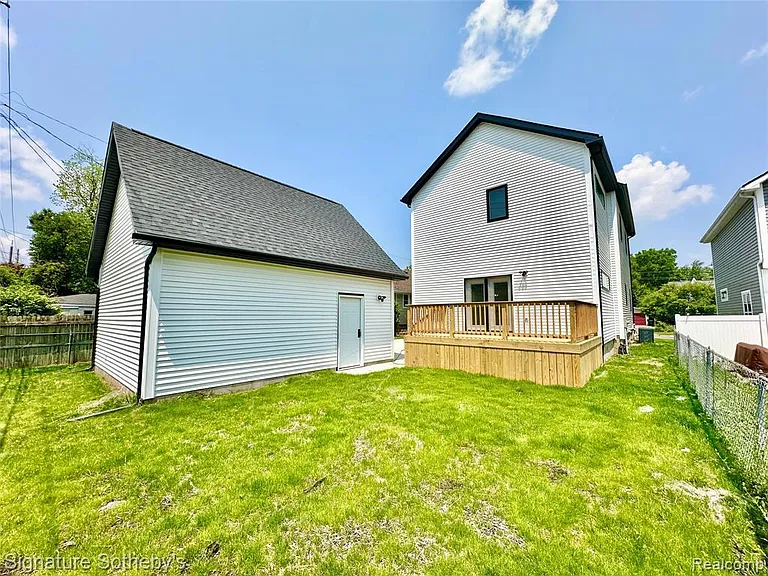 442 Ardmore Dr — Photo 7