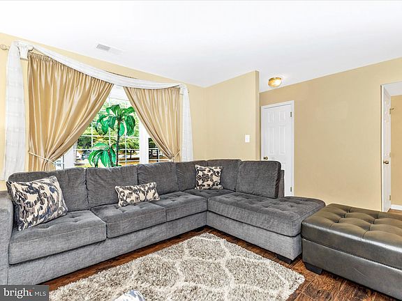 4th image of 13238 Bayberry Dr #31