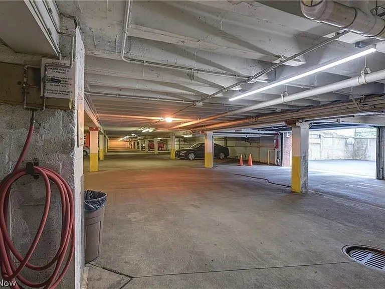 11720 Edgewater Dr #310 — Photo 37