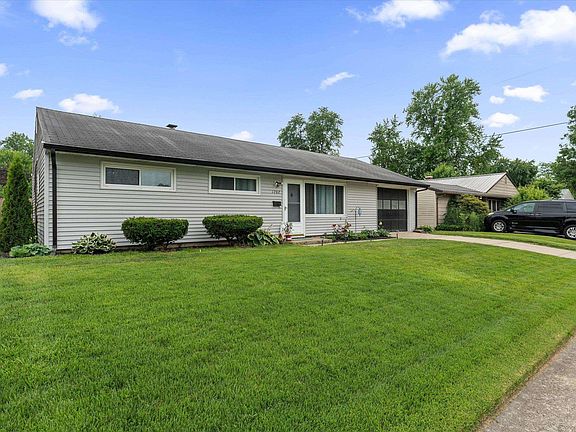 3rd image of 1202 Byron Dr