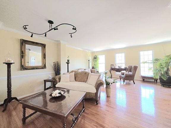 2nd image of 6182 Toledo Pl