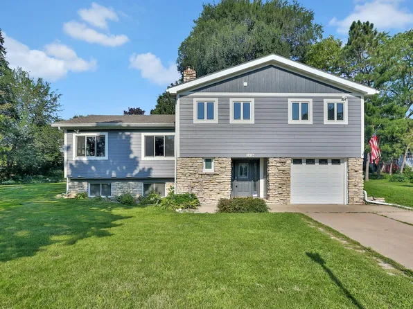 1918 Walden Pl NE, Minneapolis, MN 55418