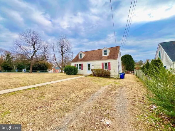 7330 Poplar Ct, Falls Church, VA 22042